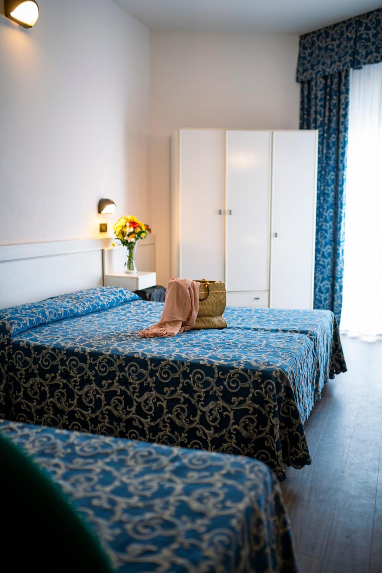 Hotel 2000 里米尼 外观 照片