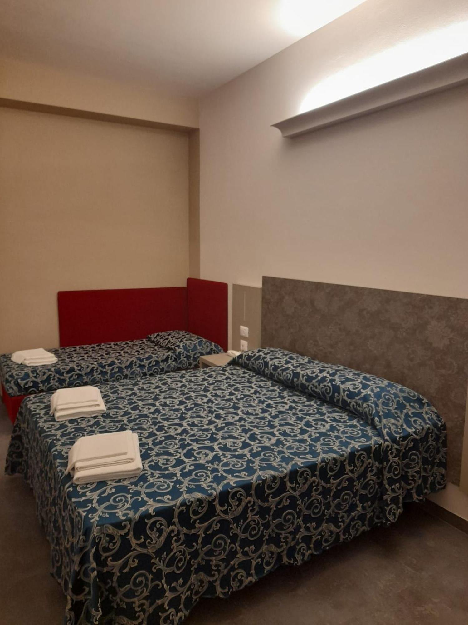 Hotel 2000 里米尼 外观 照片