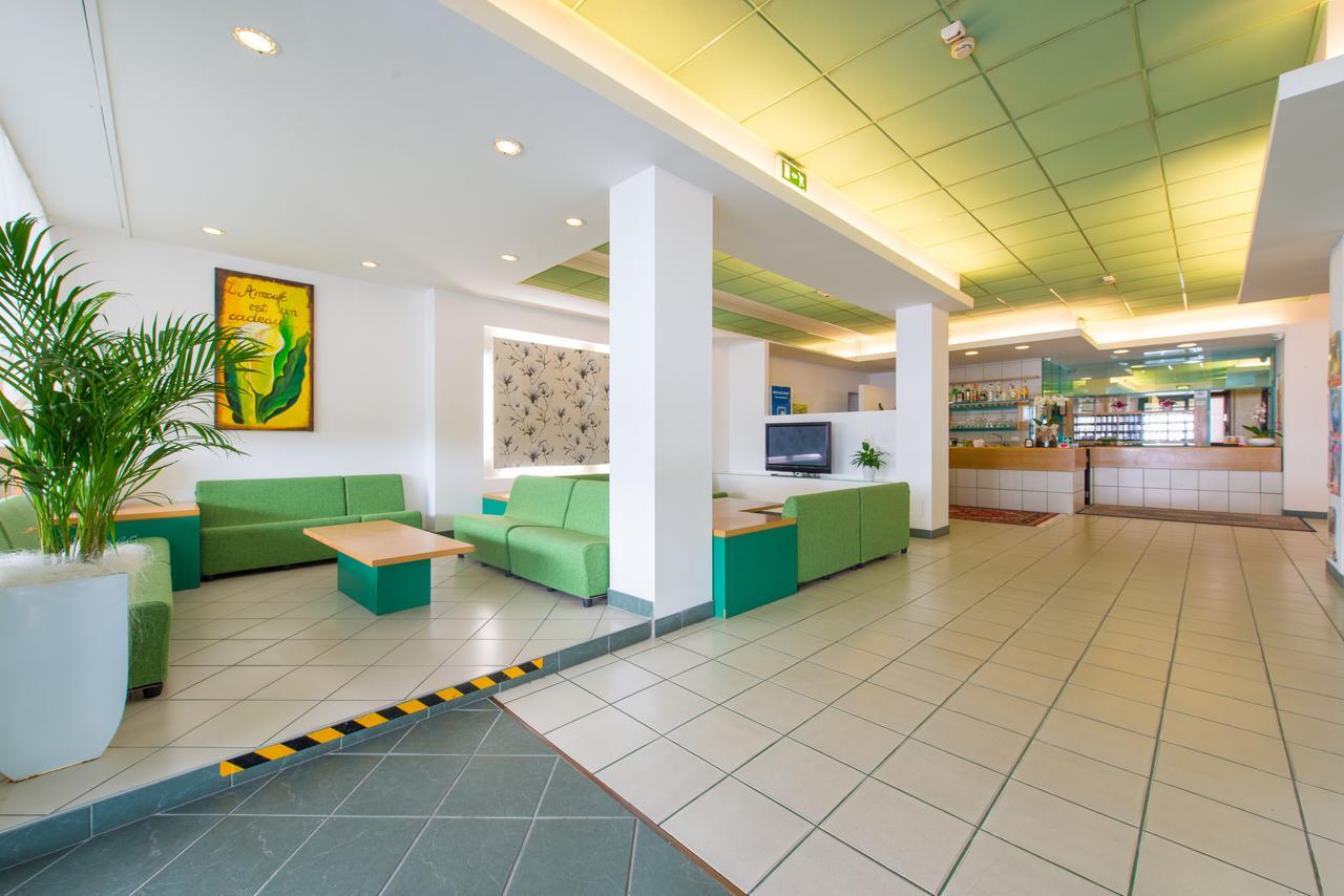 Hotel 2000 里米尼 外观 照片