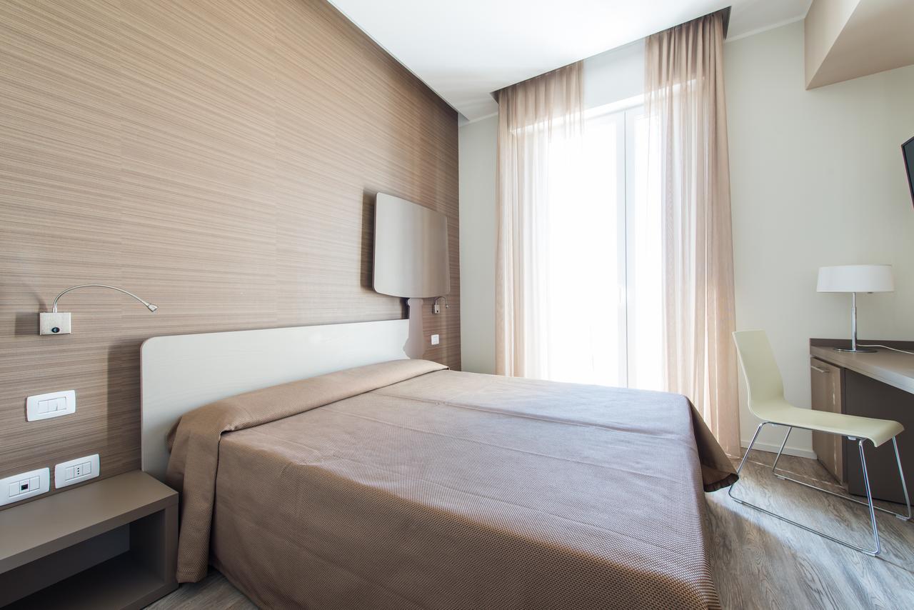 Hotel 2000 里米尼 外观 照片